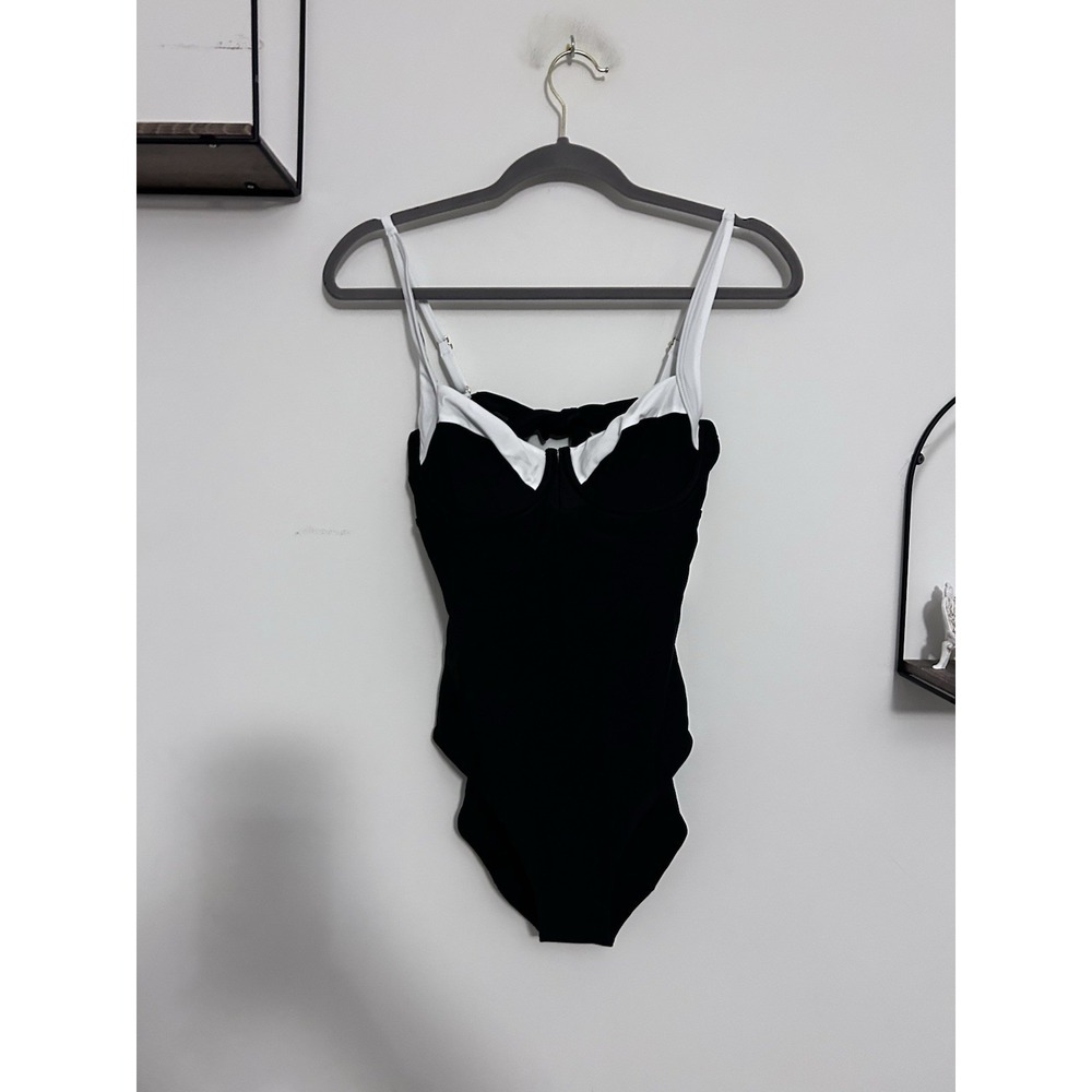 NWT Quince Black & White Italian Underwire One Piece Swimsuit Size Medium